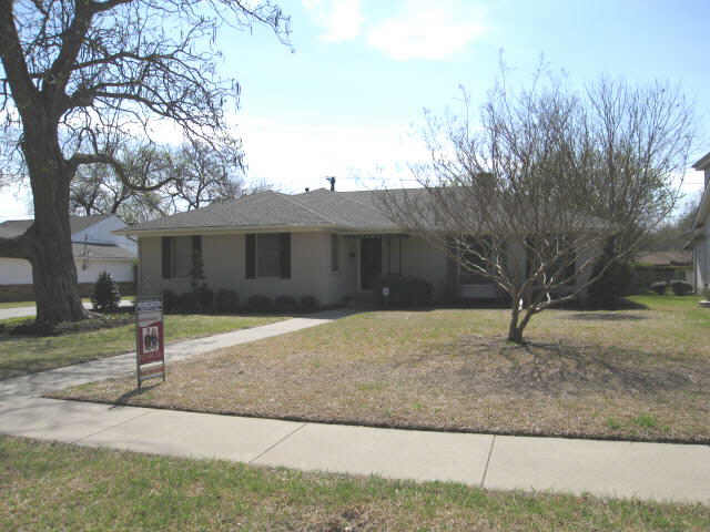 Jolly Residence - 1227 Cherokee Drive - before